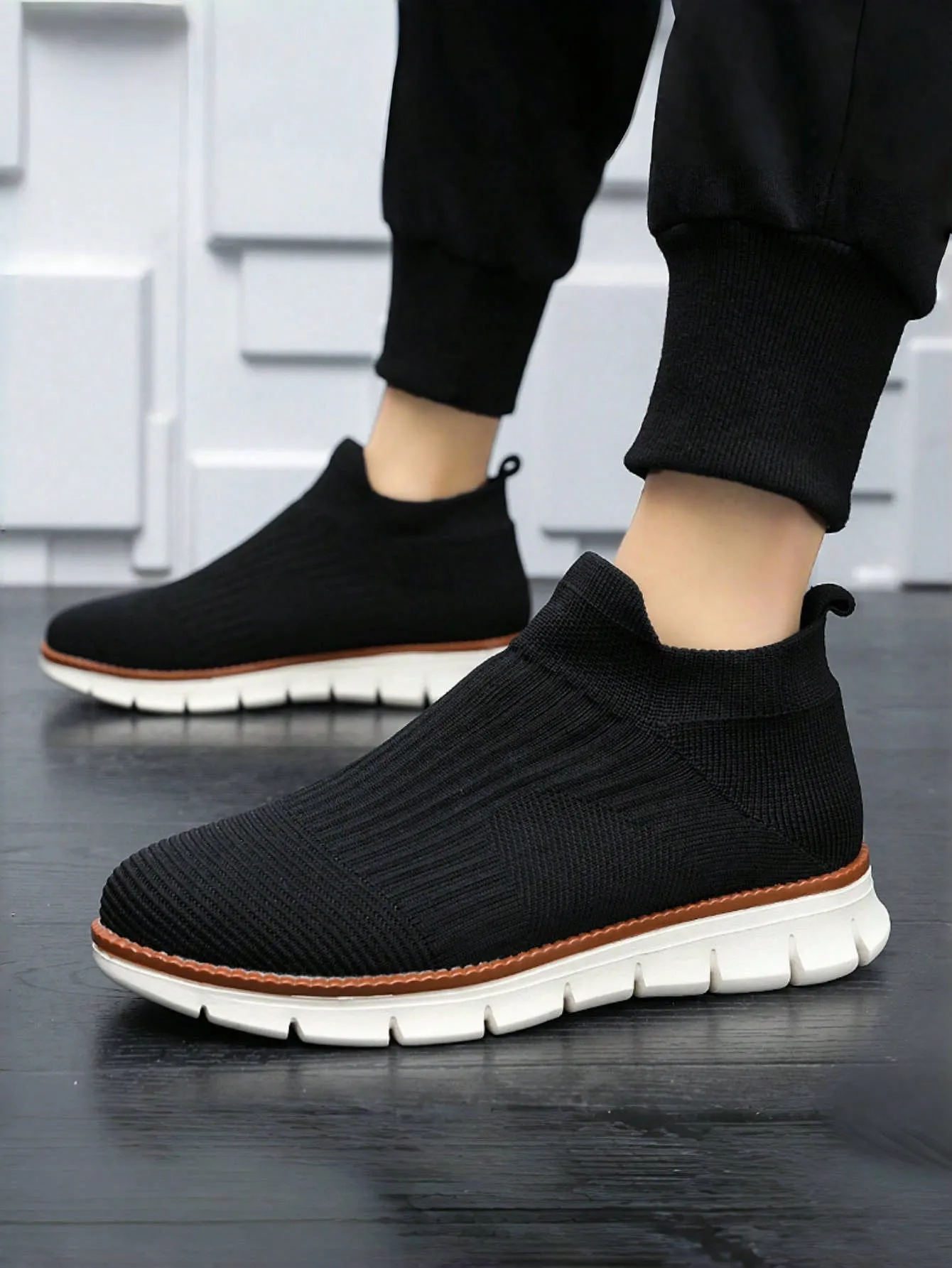 Plus Size Men's Slip-On Breathable Casual Sneakers, Fashionable, Versatile, Lightweight Comfortable Running Shoes