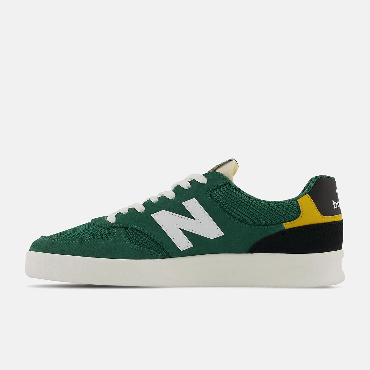 Scarpe Uomo NEW BALANCE Sneakers 300 Court in Mesh e Tessuto Sintetico colore Green e Yellow