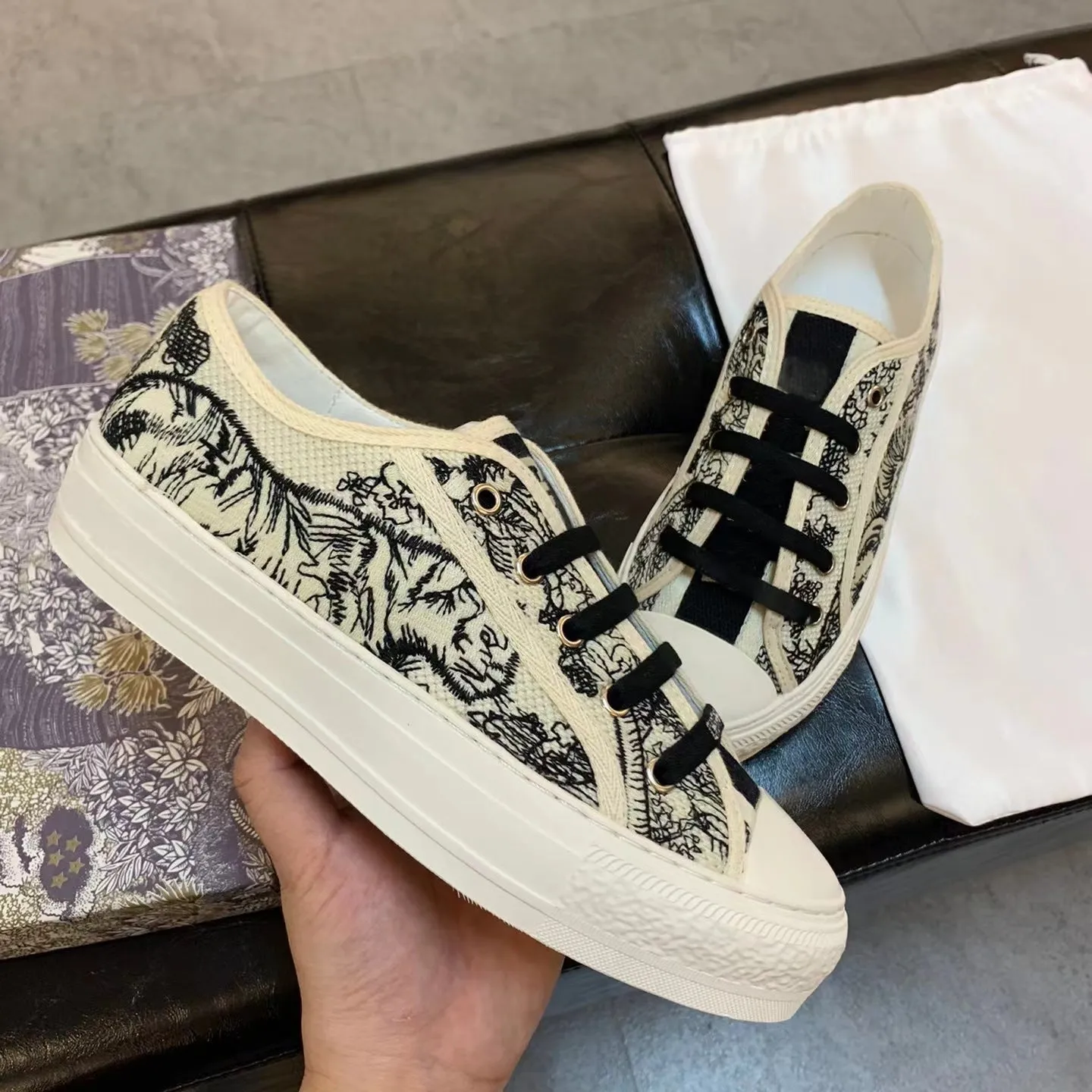 xakxx Retro Embroidered Letter Canvas Shoes for Women  New Flat Versatile Hidden Heel Lace-up Low-Top Sneakers Casual Shoes